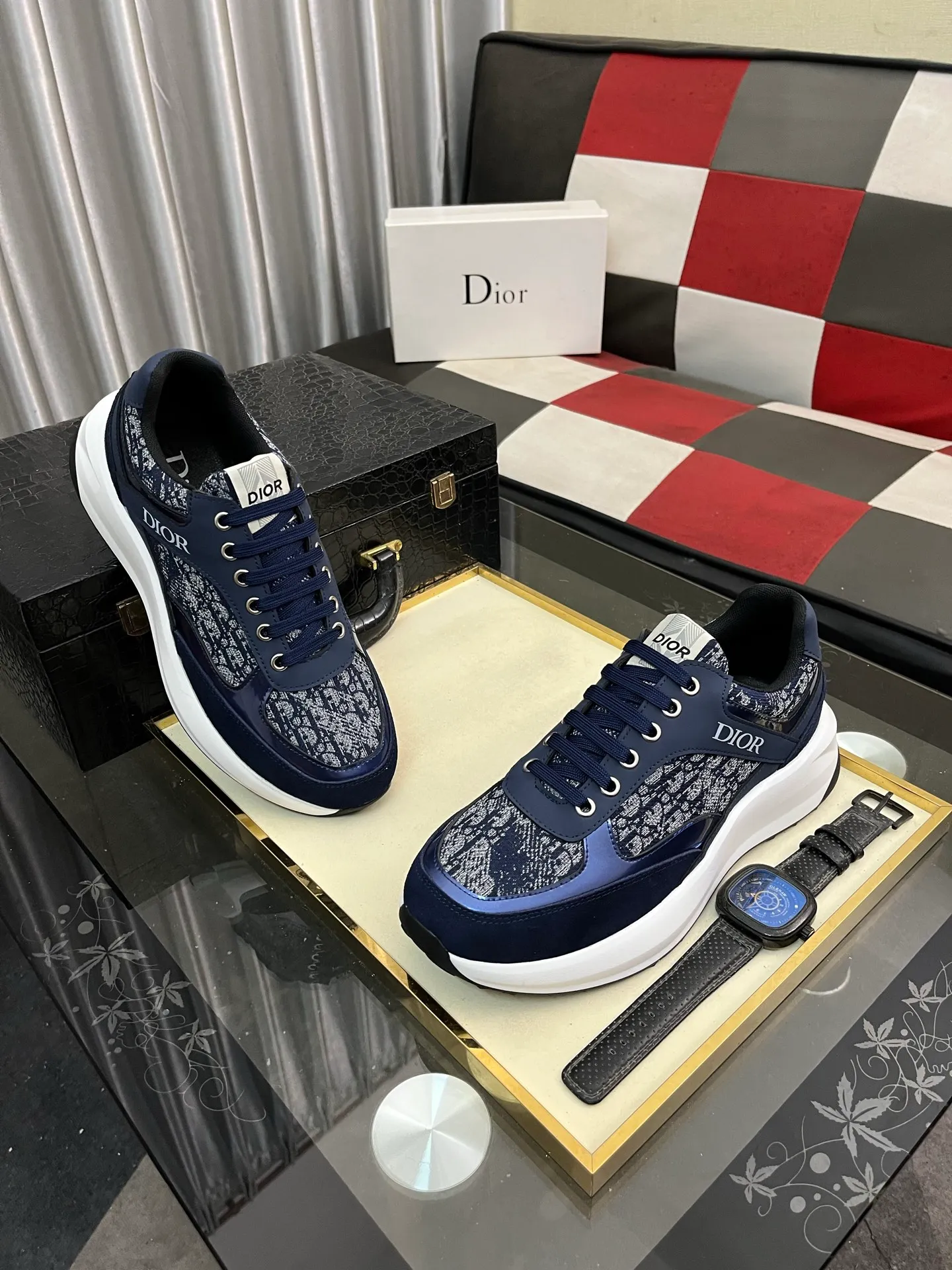 Men's men's shoes💰440⌚️⌚️[Dior] 25ss new product B01 moral training shoes. The toe dimensions of the couple's style are a bit wider. The upper foot comfort is perfect. The threads are beautiful. Perfectly suitable for trousers. Decorated with various classic details. Ideal for daily looks. Can be matched with various casual items to create exquisite looks. Fabric: top layer cowhide/lining sheepskin TPU original outsole Code number: 38-444️⃣Colors available